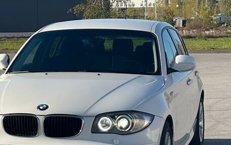 BMW 1 серия, 2011 год, 950 000 рублей, 6 фотография