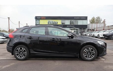 Volvo V40 Cross Country I, 2017 год, 1 850 000 рублей, 4 фотография