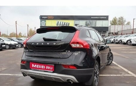 Volvo V40 Cross Country I, 2017 год, 1 850 000 рублей, 3 фотография