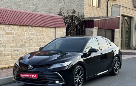 Toyota Camry, 2021 год, 4 000 000 рублей, 1 фотография