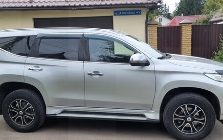 Mitsubishi Pajero Sport III рестайлинг, 2019 год, 3 300 000 рублей, 7 фотография