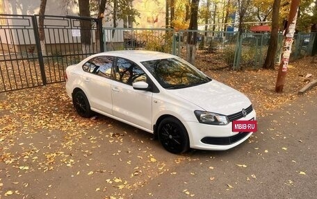 Volkswagen Polo VI (EU Market), 2012 год, 720 000 рублей, 2 фотография