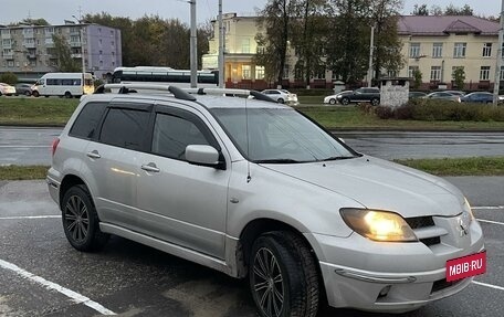 Mitsubishi Outlander III рестайлинг 3, 2003 год, 560 000 рублей, 2 фотография