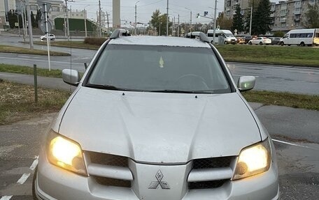 Mitsubishi Outlander III рестайлинг 3, 2003 год, 560 000 рублей, 3 фотография