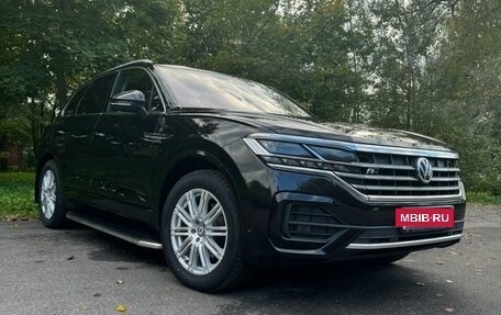 Volkswagen Touareg III, 2018 год, 5 950 000 рублей, 3 фотография