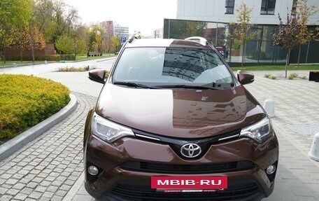 Toyota RAV4, 2017 год, 3 500 000 рублей, 9 фотография