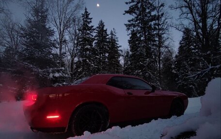 Dodge Challenger III рестайлинг 2, 2012 год, 2 600 000 рублей, 16 фотография