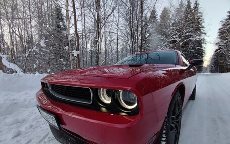 Dodge Challenger III рестайлинг 2, 2012 год, 2 600 000 рублей, 23 фотография