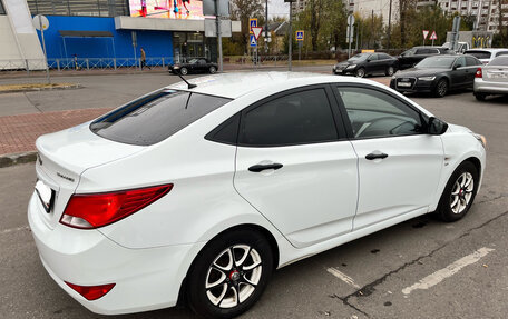 Hyundai Solaris II рестайлинг, 2014 год, 970 000 рублей, 3 фотография