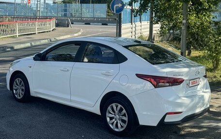 Hyundai Solaris II рестайлинг, 2018 год, 1 100 000 рублей, 4 фотография