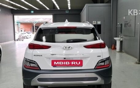 Hyundai Kona I, 2021 год, 2 300 000 рублей, 4 фотография