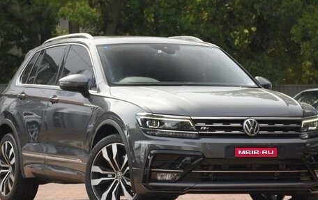 Volkswagen Tiguan II, 2020 год, 2 250 000 рублей, 1 фотография