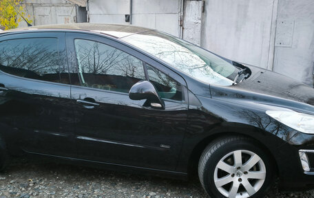 Peugeot 308 II, 2011 год, 580 000 рублей, 2 фотография