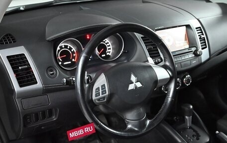 Mitsubishi Outlander III рестайлинг 3, 2010 год, 1 260 000 рублей, 12 фотография