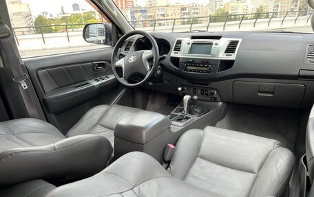 Toyota Hilux VII, 2012 год, 2 650 000 рублей, 27 фотография