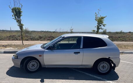 Mitsubishi Colt VI рестайлинг, 2002 год, 150 000 рублей, 9 фотография