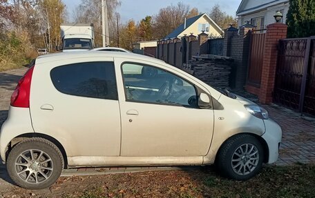 Peugeot 107 I рестайлинг, 2011 год, 450 000 рублей, 6 фотография