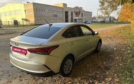 Hyundai Solaris II рестайлинг, 2021 год, 1 500 000 рублей, 5 фотография