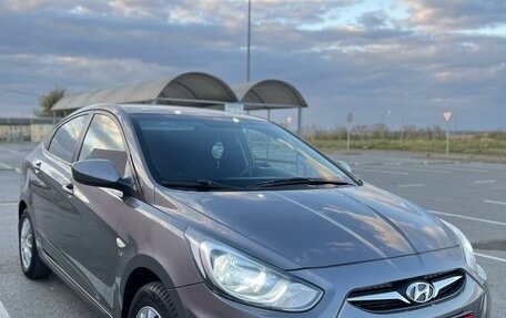 Hyundai Solaris II рестайлинг, 2013 год, 1 080 000 рублей, 1 фотография