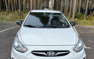 Hyundai Solaris II рестайлинг, 2012 год, 728 000 рублей, 1 фотография