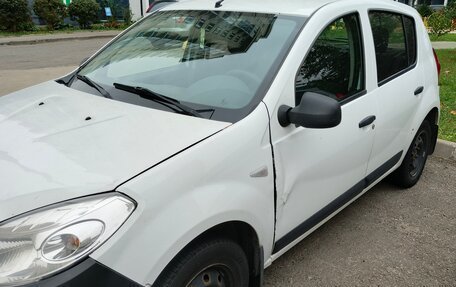 Renault Sandero I, 2013 год, 380 000 рублей, 3 фотография