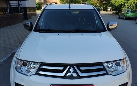 Mitsubishi Pajero Sport II рестайлинг, 2014 год, 2 400 000 рублей, 1 фотография