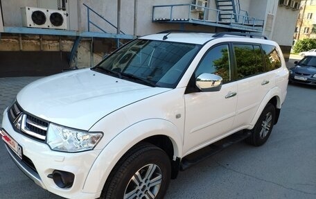 Mitsubishi Pajero Sport II рестайлинг, 2014 год, 2 400 000 рублей, 4 фотография