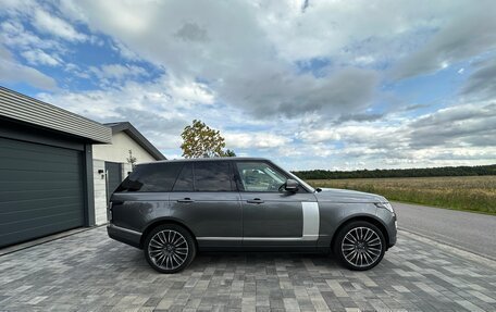 Land Rover Range Rover IV рестайлинг, 2016 год, 5 600 000 рублей, 4 фотография