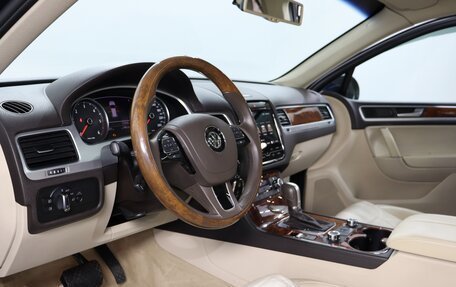 Volkswagen Touareg III, 2011 год, 2 699 000 рублей, 5 фотография