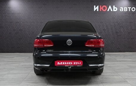 Volkswagen Passat B7, 2011 год, 1 275 000 рублей, 4 фотография