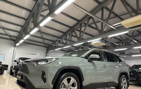 Toyota RAV4, 2019 год, 3 199 000 рублей, 15 фотография