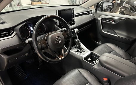 Toyota RAV4, 2019 год, 3 199 000 рублей, 20 фотография