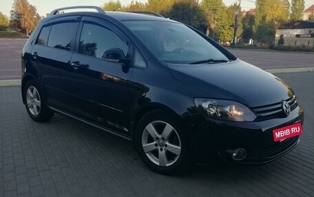 Volkswagen Golf Plus II, 2011 год, 880 000 рублей, 7 фотография