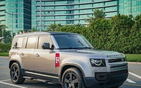 Land Rover Defender II, 2021 год, 7 700 000 рублей, 1 фотография