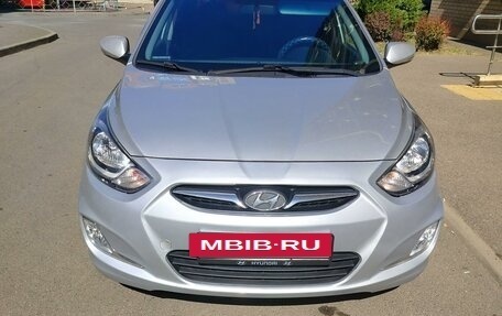 Hyundai Solaris II рестайлинг, 2012 год, 1 049 000 рублей, 24 фотография