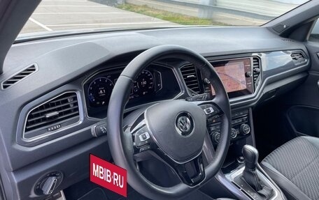 Volkswagen T-Roc I, 2023 год, 2 500 000 рублей, 11 фотография