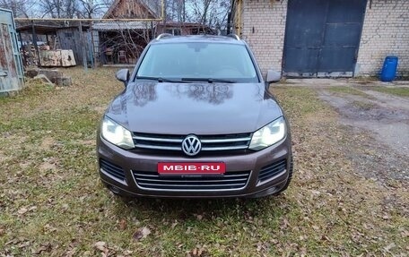 Volkswagen Touareg III, 2013 год, 2 590 000 рублей, 2 фотография