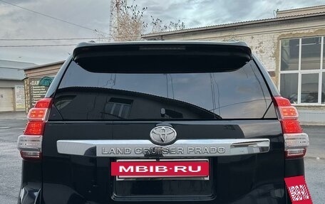 Toyota Land Cruiser Prado 150 рестайлинг 2, 2017 год, 4 000 000 рублей, 4 фотография