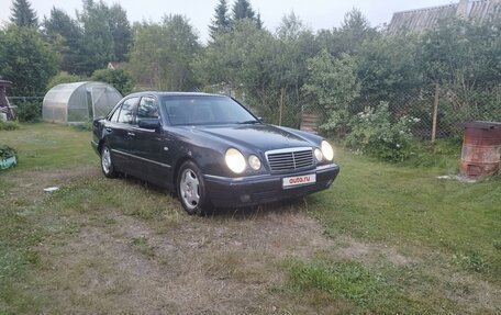 Mercedes-Benz E-Класс, 1998 год, 310 000 рублей, 6 фотография