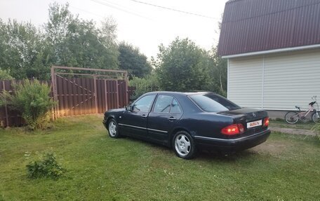 Mercedes-Benz E-Класс, 1998 год, 310 000 рублей, 7 фотография