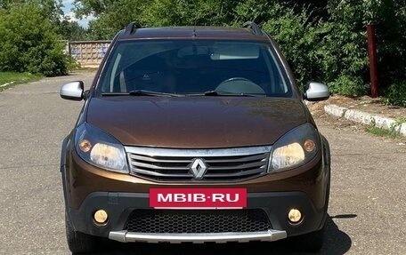 Renault Sandero I, 2014 год, 730 000 рублей, 2 фотография