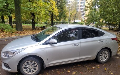 Hyundai Solaris II рестайлинг, 2018 год, 1 550 000 рублей, 1 фотография