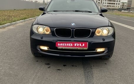 BMW 1 серия, 2008 год, 800 000 рублей, 6 фотография