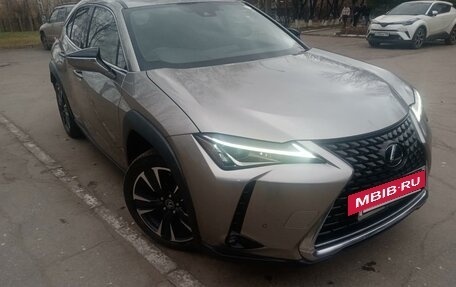 Lexus UX I, 2019 год, 2 750 000 рублей, 4 фотография