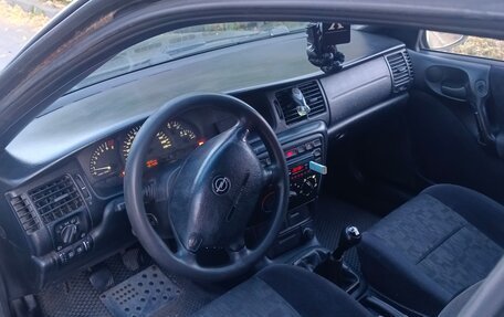 Opel Vectra B рестайлинг, 1997 год, 140 000 рублей, 3 фотография