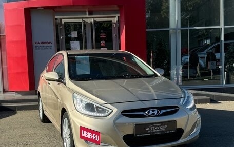 Hyundai Solaris II рестайлинг, 2013 год, 823 000 рублей, 3 фотография