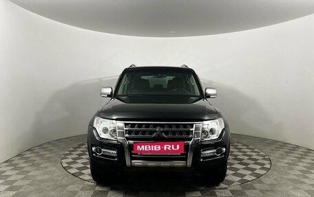 Mitsubishi Pajero IV, 2015 год, 2 679 000 рублей, 2 фотография