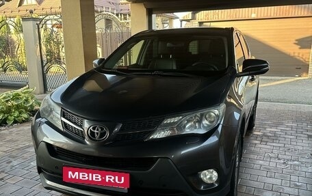 Toyota RAV4, 2013 год, 1 710 000 рублей, 2 фотография