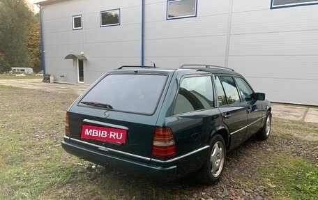 Mercedes-Benz E-Класс, 1996 год, 420 000 рублей, 2 фотография