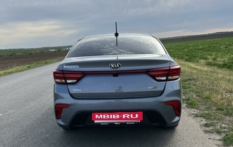 KIA Rio IV, 2018 год, 1 700 000 рублей, 3 фотография